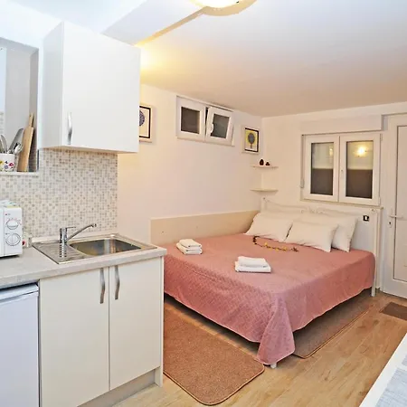 Appartement Nika Family - Basic Studio With External Terrace And Sea... Dubrovnik