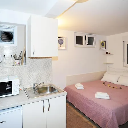 Apartment Nika Family - Basic Studio With External Terrace And Sea... *